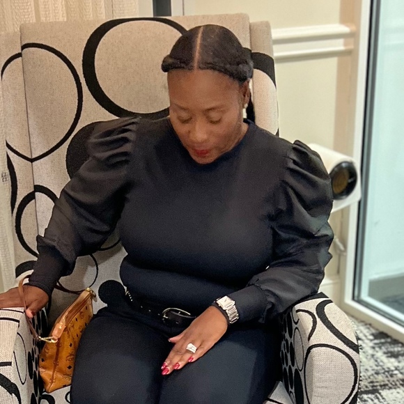 Meet your Posher, Toni - Picture 1 of 1